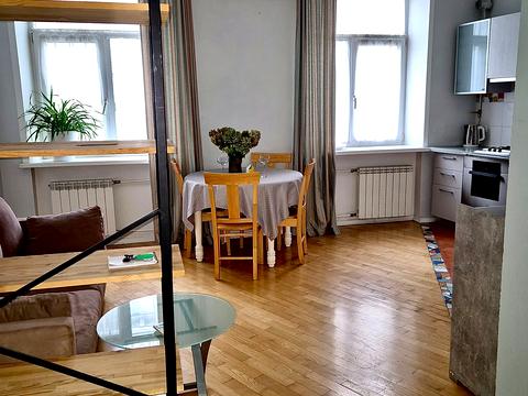 квартира за адресою Заньковецької вул., 10