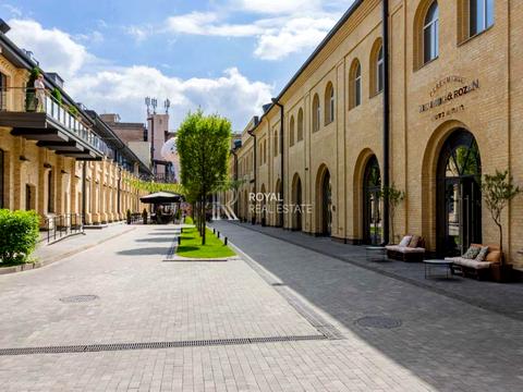 комерційна за адресою Князів Острозьких вул. (Московська), 5