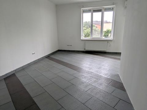комерційна за адресою Угорницька вул., 10а