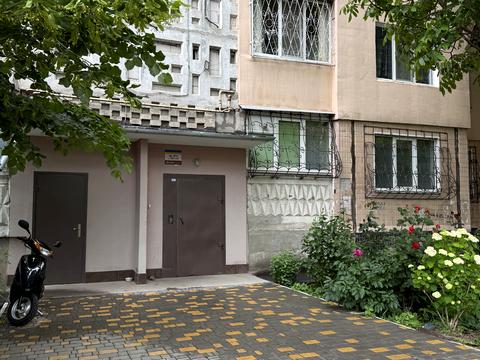 квартира за адресою Князя Володимира Великого просп., 80