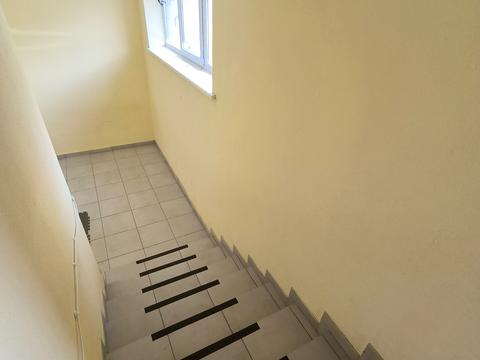 комерційна за адресою Райдужна вул., 88