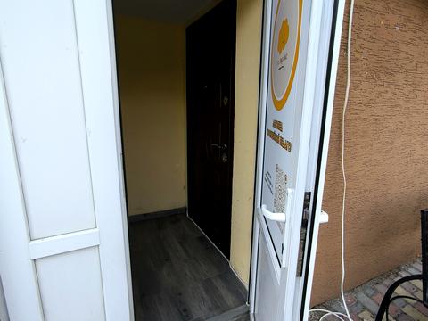 комерційна за адресою Райдужна вул., 88