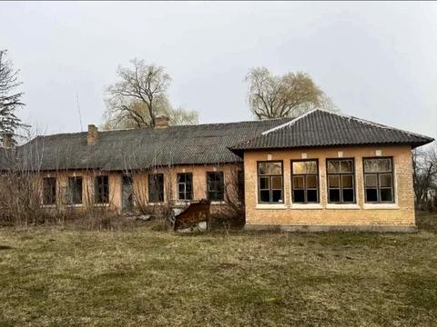 комерційна за адресою с. Вовковиї, Широка, 24