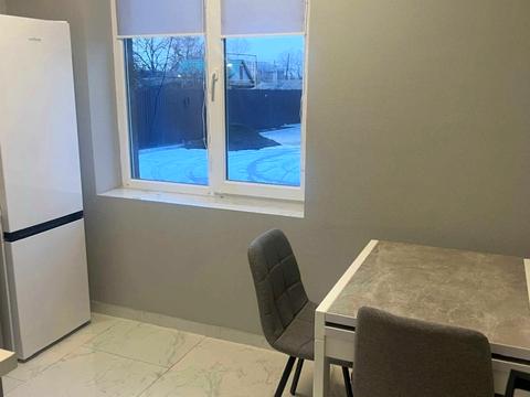 квартира за адресою Хутірська вул., 35