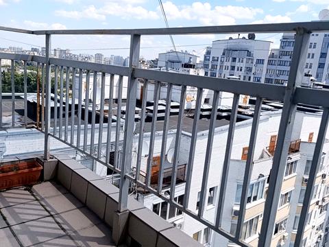 комерційна за адресою Миколи Бажана просп., 14