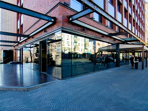 комерційна за адресою Саксаганського вул., 55