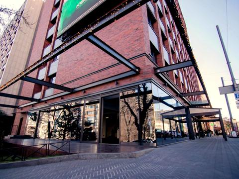 комерційна за адресою Саксаганського вул., 55
