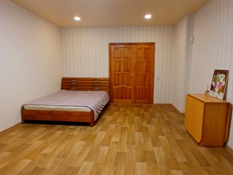 квартира за адресою Раїси Окіпної вул., 8