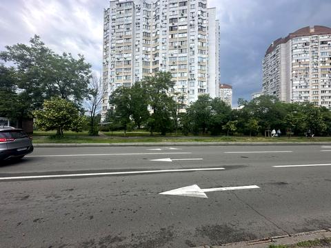 комерційна за адресою Петра Григоренка просп., 15