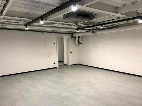 комерційна за адресою Саксаганського вул., 55