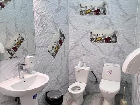 комерційна за адресою Володимира Великого вул., 17