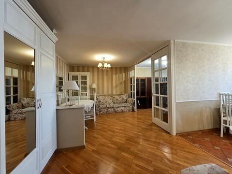 квартира за адресою Дніпровська набережна вул., 3
