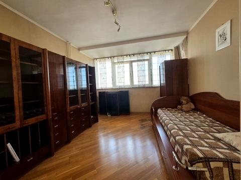 квартира за адресою Дніпровська набережна вул., 3