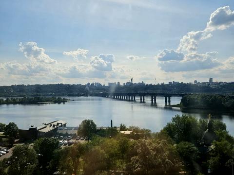 квартира за адресою Дніпровська набережна вул., 3