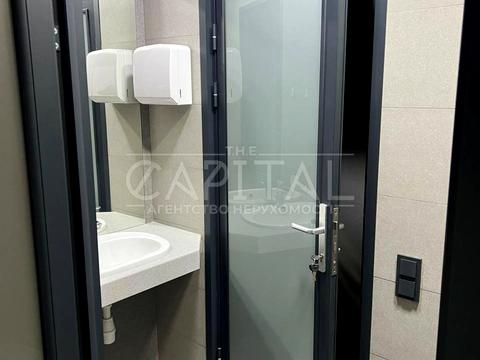 комерційна за адресою Кловський узвіз, 7a