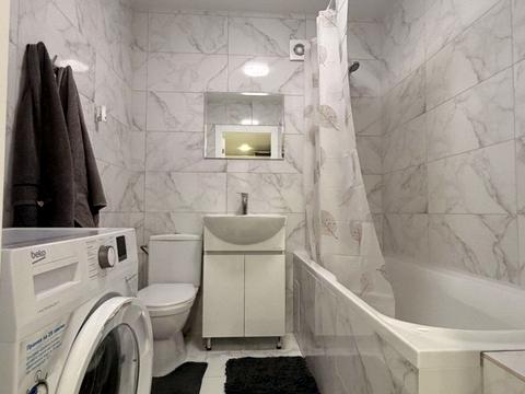 квартира за адресою Домбровського вул., (Будинок 3)