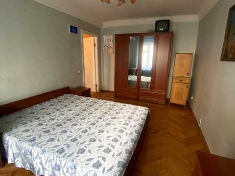 квартира за адресою Дегтярівська вул., 15
