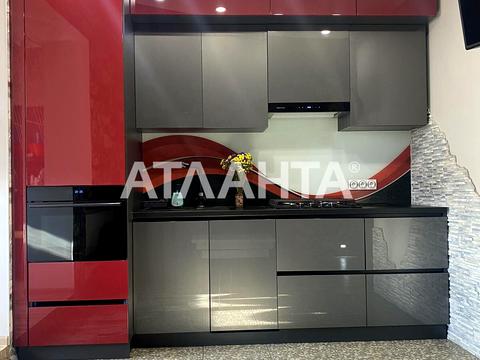 квартира за адресою Михайла Комарова вул., 3