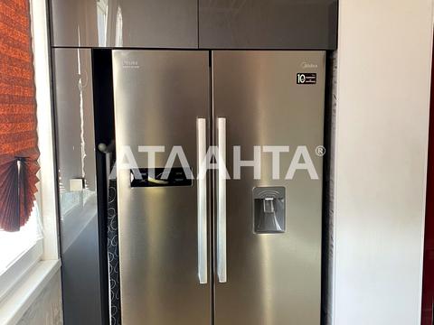 квартира за адресою Михайла Комарова вул., 3