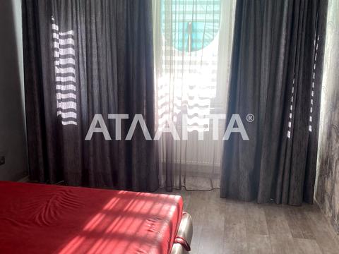 квартира за адресою Михайла Комарова вул., 3