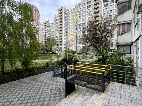 квартира за адресою Ревуцького вул., 7-А