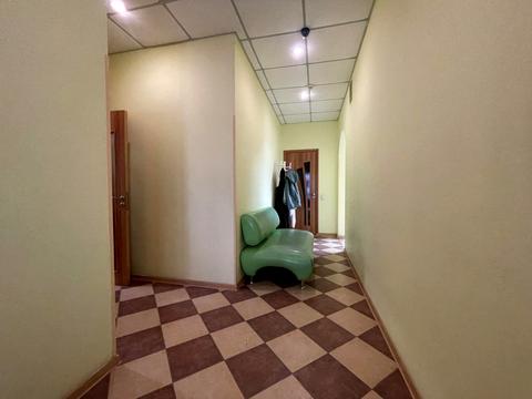 комерційна за адресою Чарівна вул., 143