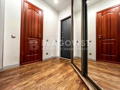 квартира за адресою Софії Русової вул., 5-Б