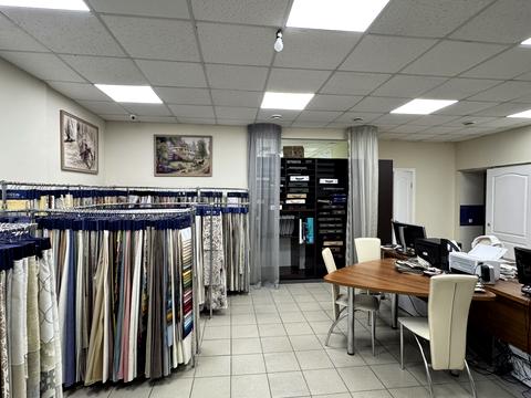 комерційна за адресою Миколи Бажана просп., 30