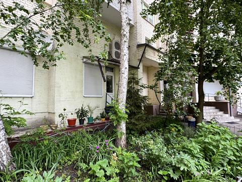 комерційна за адресою Миколи Бажана просп., 30