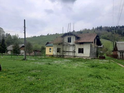 дом по адресу Центральна