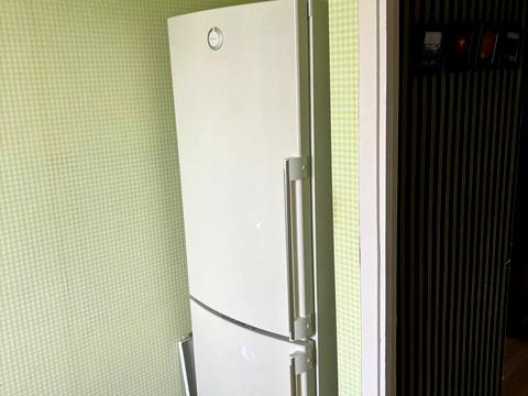 квартира за адресою Дніпровська набережна вул., 13