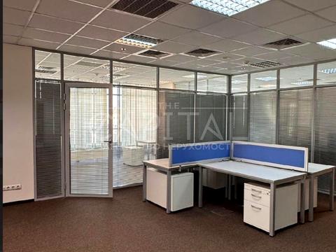 комерційна за адресою Богдана Хмельницького вул., 10