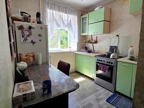 квартира за адресою Космонавтів вул., 31/4