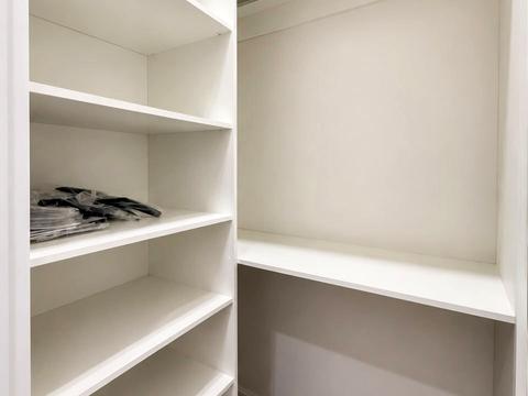 квартира за адресою Дніпровська набережна вул., 20-А