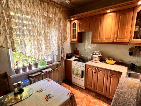 квартира за адресою Ревуцького вул., 44