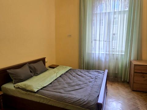 квартира за адресою Листопадового Чину вул. (), 7