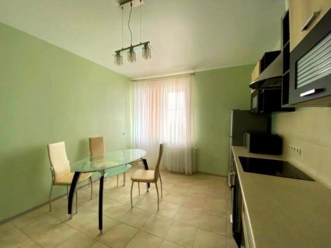 квартира за адресою Осіння вул., 33