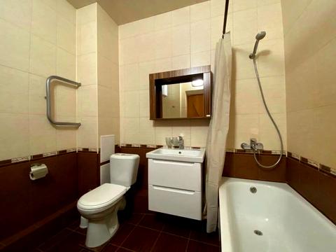 квартира за адресою Осіння вул., 33