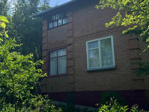 будинок за адресою Нафтовиків