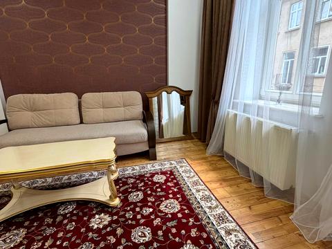 квартира за адресою Гетьмана Петра Дорошенка вул. (Жовтнева), 34