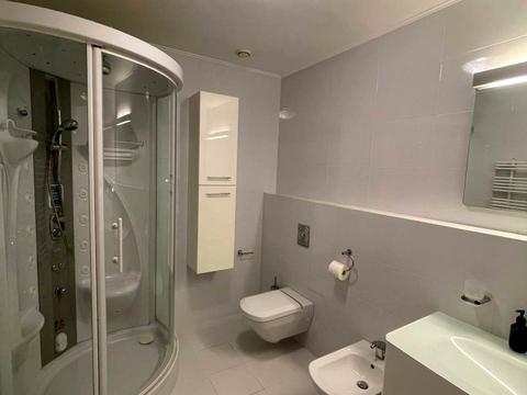 квартира за адресою Кропивницького вул., 10
