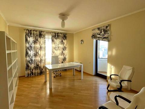 квартира за адресою Кропивницького вул., 10