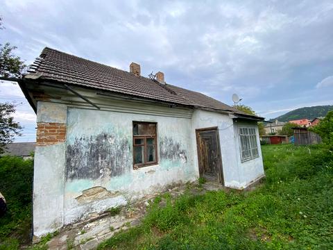 будинок за адресою Захисників України вул. (Льотчиків-Визволителів), 2