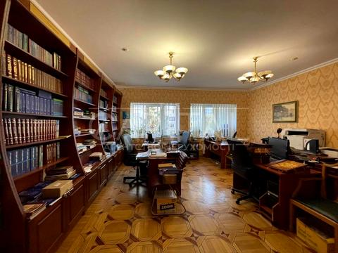 комерційна за адресою Загорівська вул. (Багговутівська), 17-21