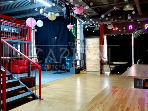 комерційна за адресою Велика Васильківська вул. (Червоноармійська), 72