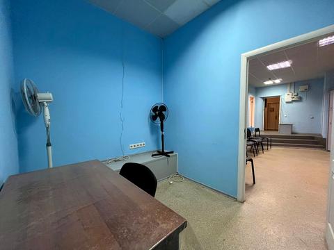 комерційна за адресою Кривий Ріг, Володимира Бизова вул. (Якіра), 5а