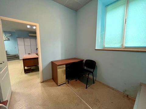 комерційна за адресою Кривий Ріг, Володимира Бизова вул. (Якіра), 5а