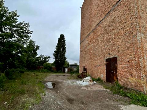 комерційна за адресою Віскозна вул., 10