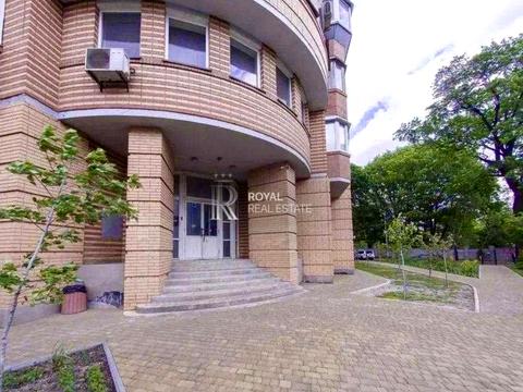 комерційна за адресою Клінічна вул., 23/25