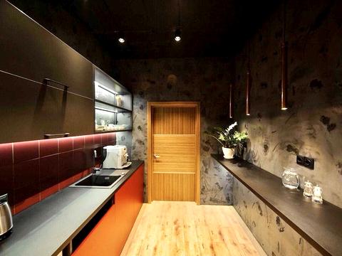 коммерческая по адресу Кловский спуск, 7a